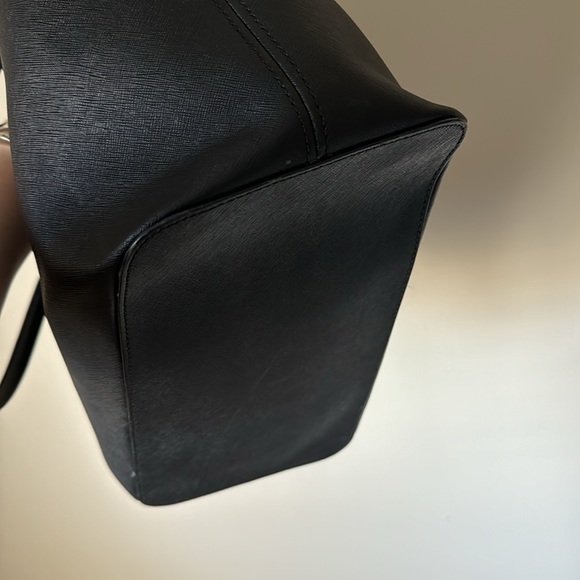 MICHAEL KORS XL Jetset Saffiano Leather Tote in Black - Picture 10 of 10